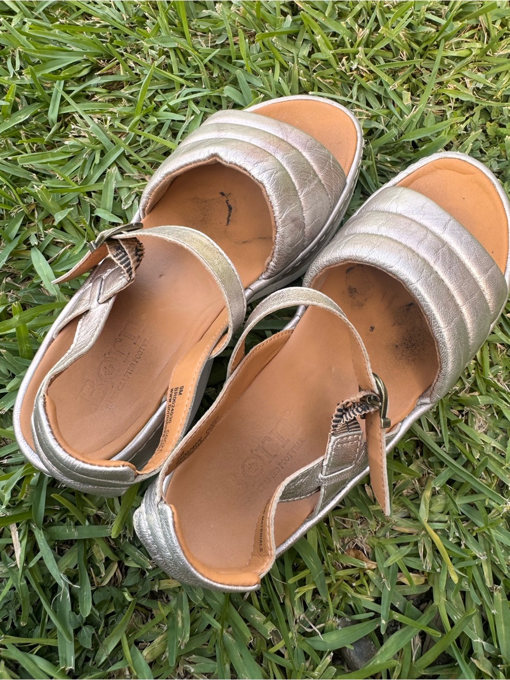 Born Silver Quilted Platform Sandals Strap Buckle - Picture 5 of 9